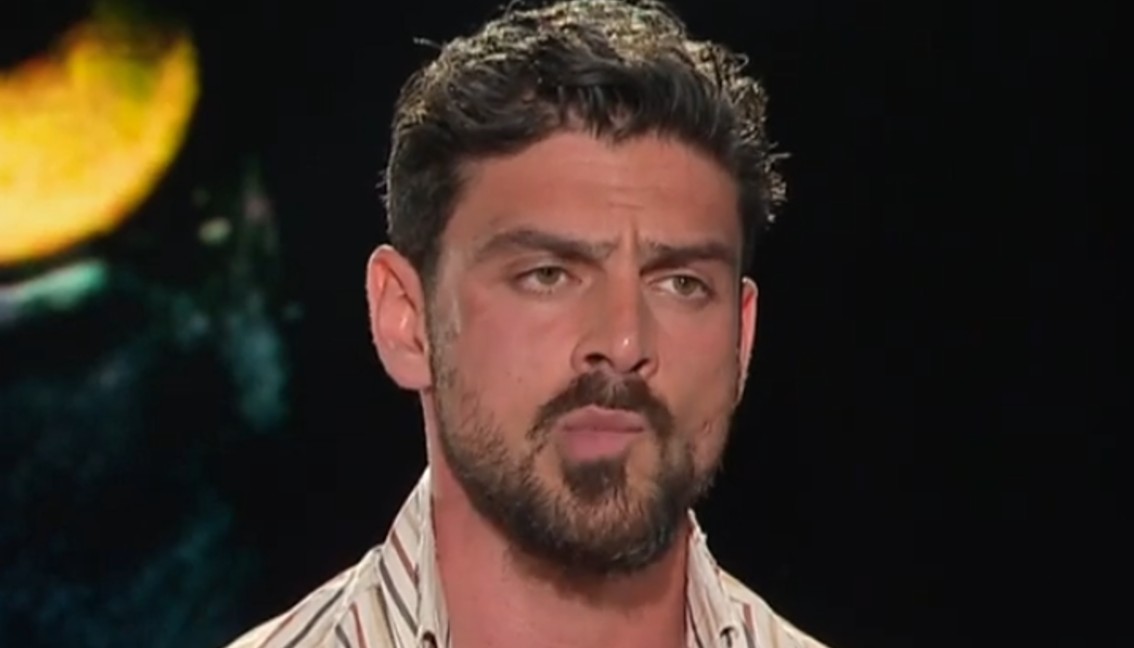 ''Avete rotto il c...o!'': Michele Morrone dopo l'intervista a 'Belve' attacca gli attori che ''fanno la morale di sinistra'' - Gossip.it | News sul Gossip e VIP