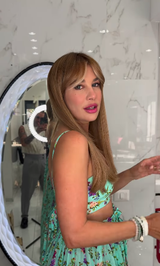 Clizia Incorvaia cambia di nuovo colore ai capelli