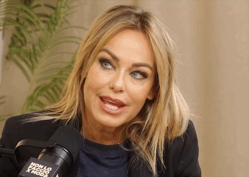 ''Vorrei vedere una nuova donna accanto a Paolo'': Sonia Bruganelli spiega come vorrebbe fosse la nuova fidanzata di Bonolis ''Vorrei vedere una nuova donna accanto a Paolo'': Sonia Bruganelli spiega come vorrebbe fosse la nuova fidanzata di Bonolis