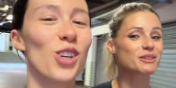 Michelle Hunziker ruba i pantaloni alla figlia Aurora