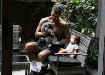 ''Non è il babbo che cambia i pannolini, ma è dolcissimo'': Sara Barbieri, la compagna di Fabrizio Corona, spiega che padre è l'ex re dei paparazzi
