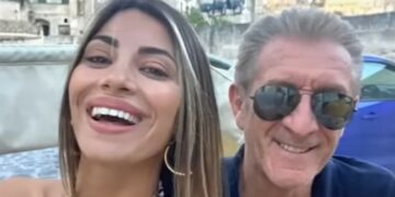 ''Con Ezio Greggio avrei fatto un figlio'': Romina Pierdomenico parla delle sofferenze vissute durante l'amore con il conduttore di 'Striscia', che ha quasi 40 anni più di lei