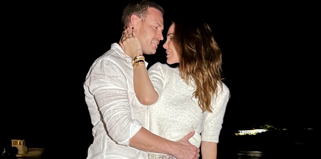 ''A lui piacerebbe e io non ho paura di sposarmi'': Ilary Blasi vede le nozze col suo Bastian all'orizzonte, la confessione ''A lui piacerebbe e io non ho paura di sposarmi'': Ilary Blasi vede le nozze col suo Bastian all'orizzonte, la confessione