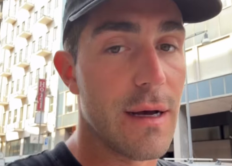 Turisti derubati, Tommaso Zorzi chiama la polizia, ma...