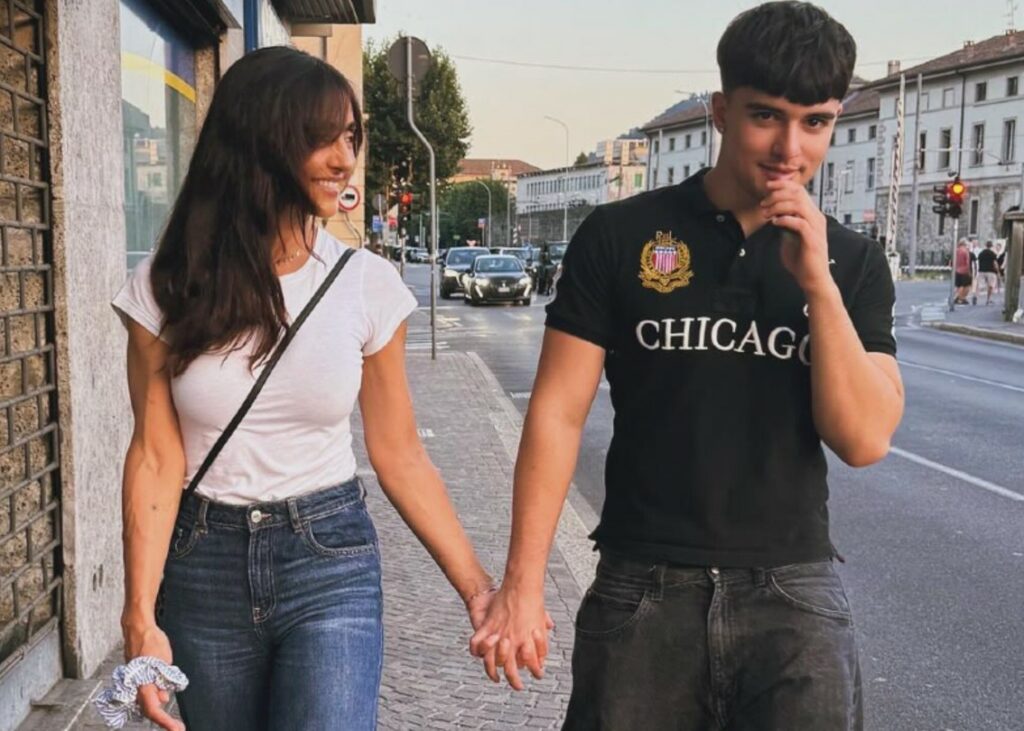 Ambra Angiolini posta rara foto col figlio 18enne Leonardo dopo il suo esame di maturità a Brescia: guarda Ambra Angiolini posta rara foto col figlio 18enne Leonardo dopo il suo esame di maturità a Brescia: guarda