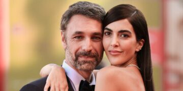 ''Raoul Bova ha avuto per 3 anni una relazione parallela'': Fabrizio Corona spara una bomba e sostiene che tra l'attore e Rocìo sia ormai finita