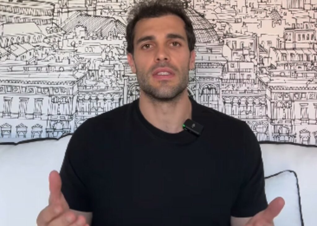 ''La caduta dei capelli stava togliendo la mia autostima'': il futuro marito di Aurora Ramazzotti, Goffredo Cerza, parla del suo trapianto tricologico e mostra foto