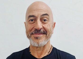 ''E’ arrivata la diagnosi: tumore'': l’attore comico Roberto Ciufoli rivela quali sintomi aveva trascurato