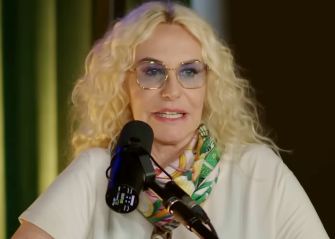 ''Mi punto la pistola alla tempia, ma tutte le mattine alle 6 e mezza vado in palestra'': Antonella Clerici stacanovista del fitness - Gossip.it | News sul Gossip e VIP