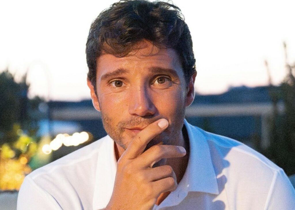 ''Stefano ha scoperto di essere stato spiato il 9 agosto mentre era a casa'': l'avvocato di De Martino parla nuovamente del video intimo rubato al conduttore ''Stefano ha scoperto di essere stato spiato il 9 agosto mentre era a casa'': l'avvocato di De Martino parla nuovamente del video intimo rubato al conduttore