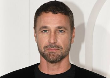 ''Nella vita tutto può accadere, siamo esseri umani'': Raoul Bova rompe il silenzio sul presunto tradimento con Martina Ceretti, le sue parole