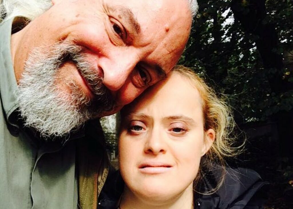 ''Ho smesso con le droghe quando è nata mia figlia con Sindrome di Down'': Eugenio Finardi spiega perché chiuse con gli stupefacenti dopo l'arrivo di Elettra