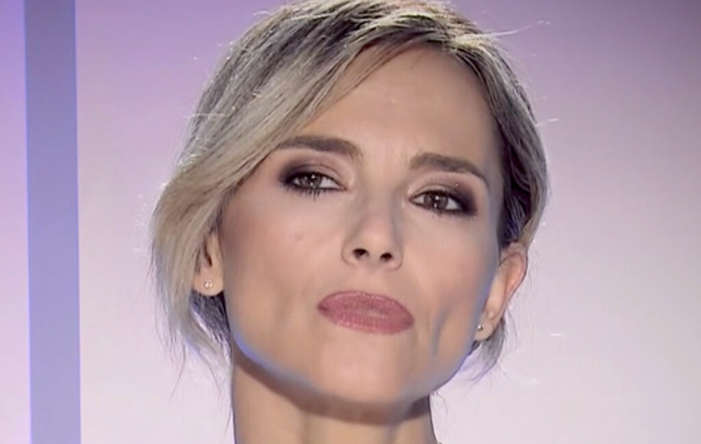 ''Mi svegliavo e piangevo, avevo un tormento dentro'': Francesca Fialdini si apre sui suoi problemi di salute mentale