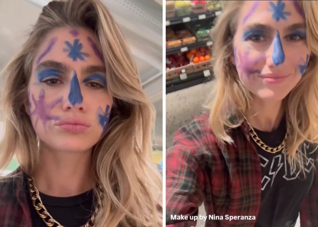 ''Non è uno scherzo'': Cristina Marino va al supermercato ''senza vergogna'' con la faccia impiastricciata dalla figlia, guarda ''Non è uno scherzo'': Cristina Marino va al supermercato ''senza vergogna'' con la faccia impiastricciata dalla figlia, guarda