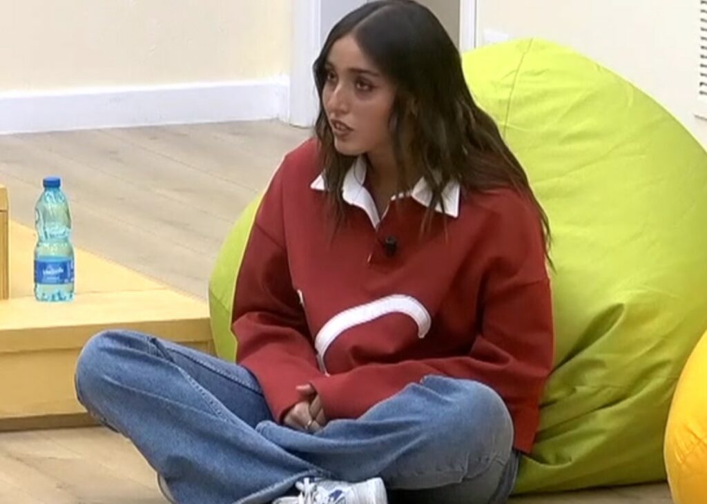 ''Ho iniziato a detestarmi'': Giulia Stabile rivela ai concorrenti di Amici cosa le scrivono gli hater ''Ho iniziato a detestarmi'': Giulia Stabile rivela ai concorrenti di Amici cosa le scrivono gli hater