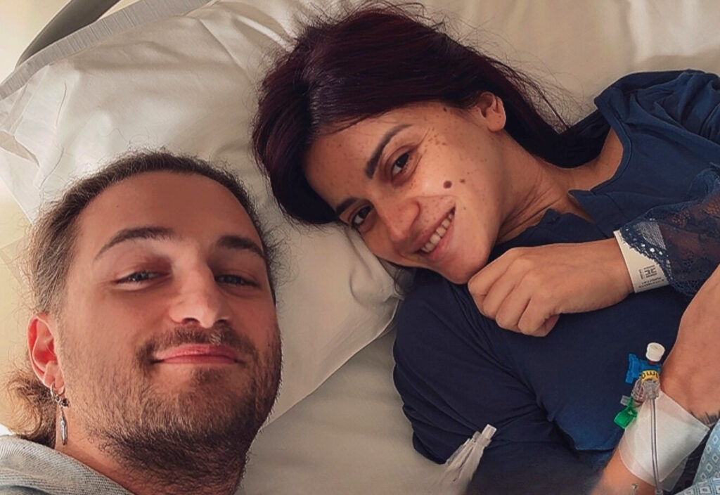 L’insegnante di 'Ballando' Luca Favilla è diventato papà: nome del piccolo e gli auguri di 'zia' Martina Colombari