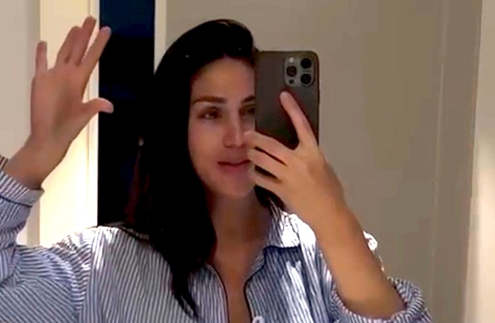 ''Non è il momento di mettersi a dieta'': Cecilia Rodriguez mostra la pancia a poco più di 20 giorni dal parto ''Non è il momento di mettersi a dieta'': Cecilia Rodriguez mostra la pancia a poco più di 20 giorni dal parto