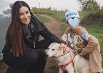 Manuela Arcuri ha adottato un altro cane da un rifugio Manuela Arcuri ha adottato un altro cane da un rifugio
