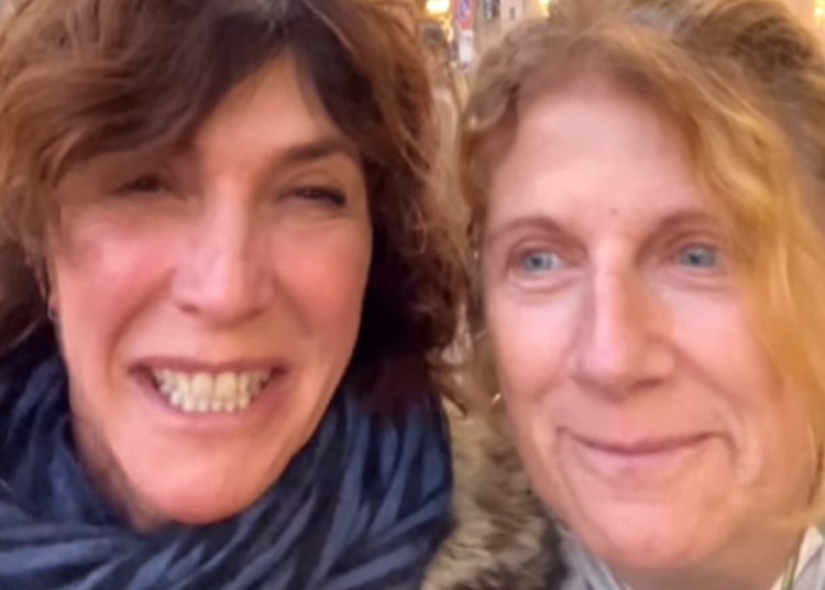 Maria Amelia Monti e Angela Finocchiario fanno shopping insieme