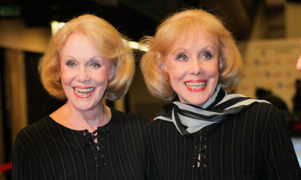 Addio alle gemelle Kessler: morte insieme nella loro villa vicino Monaco, si parla di ''suicidio assistito'' Addio alle gemelle Kessler: morte insieme nella loro villa vicino Monaco, si parla di ''suicidio assistito''