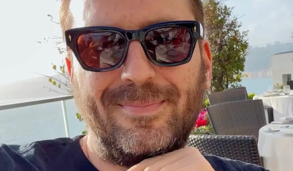 ''Sono due anni che prendo medicinali'': Cesare Cremonini svela come cura la schizofrenia ''Sono due anni che prendo medicinali'': Cesare Cremonini svela come cura la schizofrenia