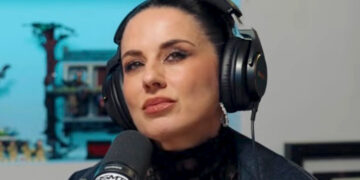 ''Avrei dovuto smettere di fare questo mestiere'': Paola Iezzi sul motivo per cui non ha figli e sulle parole dell’ex che la fecero sentire ‘in prigione’