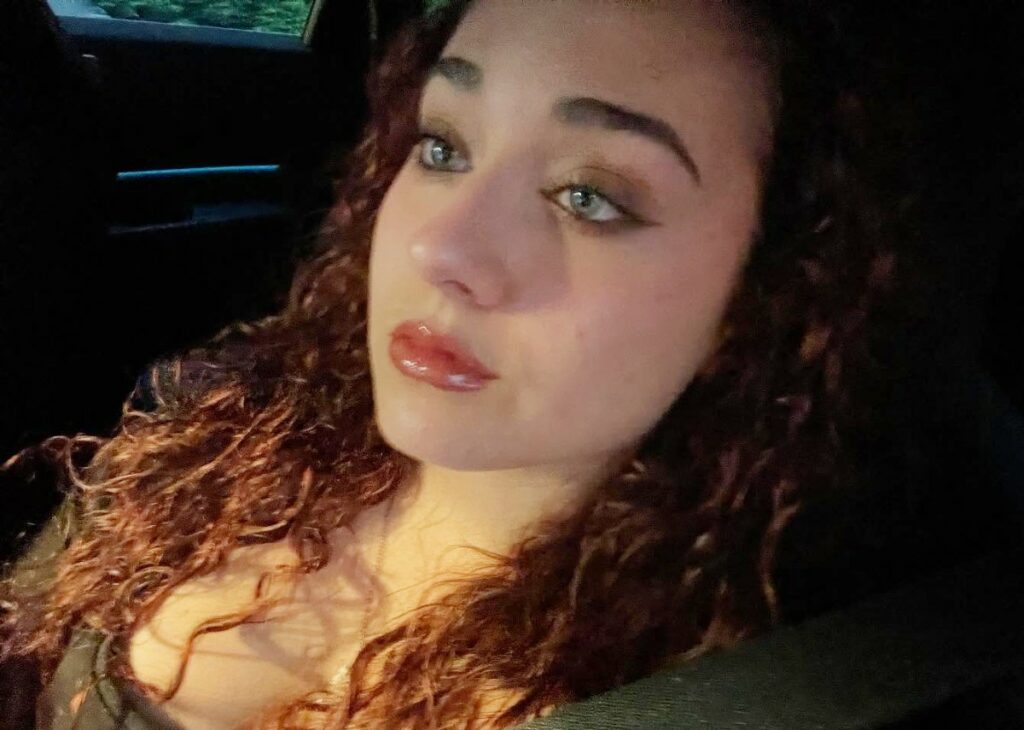 ''Fattene una ragione'': Adele Bonolis, figlia di Sonia Bruganelli e Paolo, è diventata maggiorenne