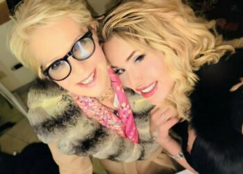 ''Abbiamo riparlato'': Valeria Marini svela cos’è successo con la madre Gianna Orrù dopo il forte gelo ''Abbiamo riparlato'': Valeria Marini svela cos’è successo con la madre Gianna Orrù dopo il forte gelo