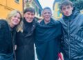 Gianni Morandi ne fa 81: la rara foto con i suoi tre figli Marianna, Marco e Pietro