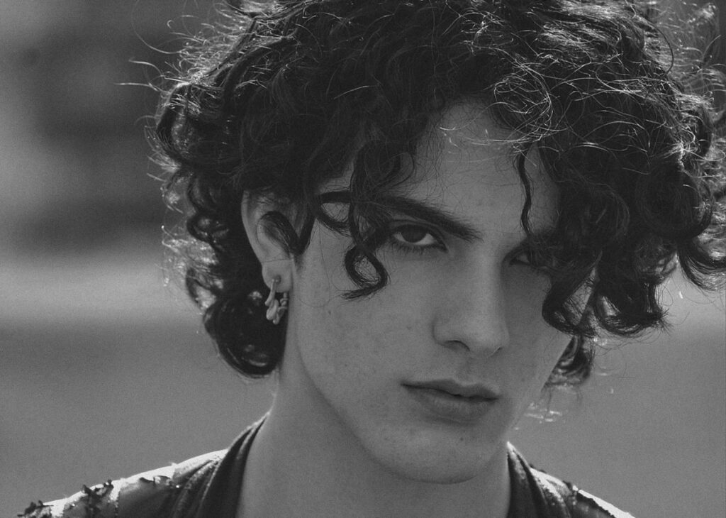 Daniele Prolli, figlio primogenito di Veronica Peparini e l’ex Fabrizio, compie 18 anni: le dediche dei genitori