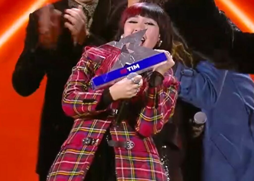 La vincitrice di X Factor 2025 è Rob: la concorrente di Paola Iezzi conquista il primo posto nella finale di Napoli La vincitrice di X Factor 2025 è Rob: la concorrente di Paola Iezzi conquista il primo posto nella finale di Napoli