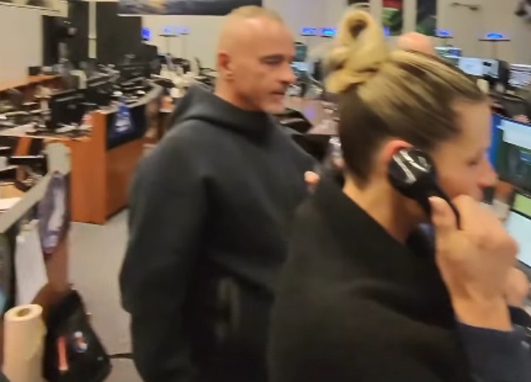 Michelle Hunziker con Eros Ramazzotti e Aurora fanno il tour della Nasa