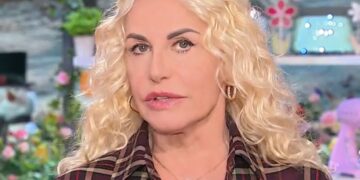 ''Fatico a respirare'': Antonella Clerici in diretta tv svela il problema di salute che l’affligge da un po’ di tempo ''Fatico a respirare'': Antonella Clerici in diretta tv svela il problema di salute che l’affligge da un po’ di tempo