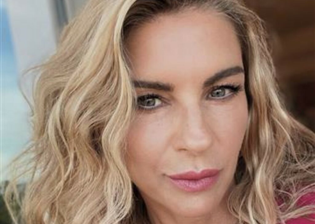 ''E’ un momento sgradevole per ogni donna'': Martina Colombari svela come vive la menopausa