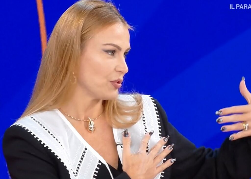 ''Salvata con un intervento di 5 ore'': Eva Henger in tv svela le conseguenze devastanti dopo l’operazione al seno ''Salvata con un intervento di 5 ore'': Eva Henger in tv svela le conseguenze devastanti dopo l’operazione al seno