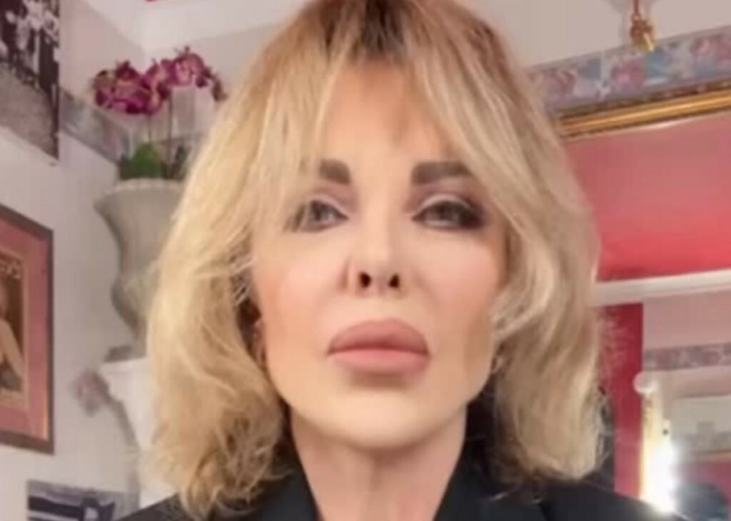 ''Era diventata una relazione competitiva'': Alba Parietti spiega perché è finita con Fabio Adami ''Era diventata una relazione competitiva'': Alba Parietti spiega perché è finita con Fabio Adami