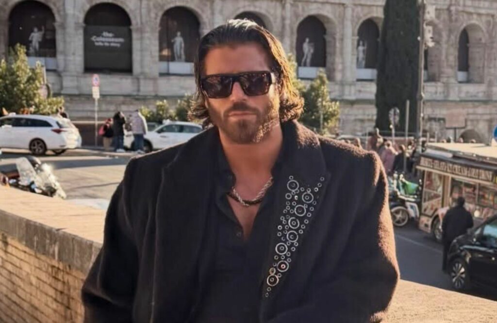 ''La stampa turca è cattiva con me'': Can Yaman riappare a Roma meno di 48 ore dopo la notizia sul presunto fermo a Istanbul 