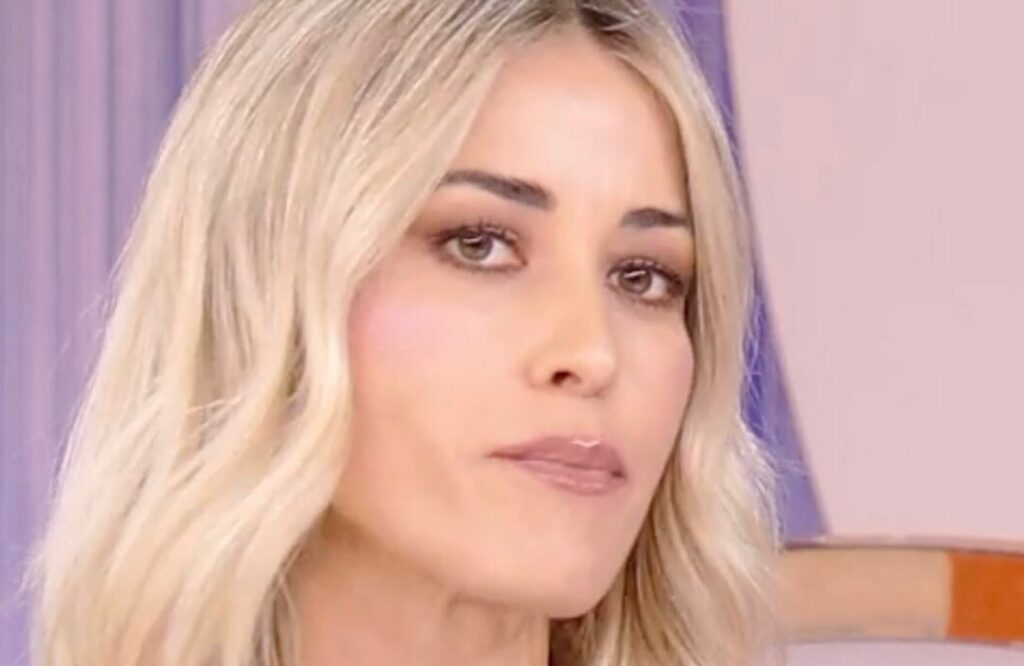 ''Cotanta malvagità può appartenere solo a una donna'': Elena Santarelli spiega come ha capito che la sua stalker era una donna