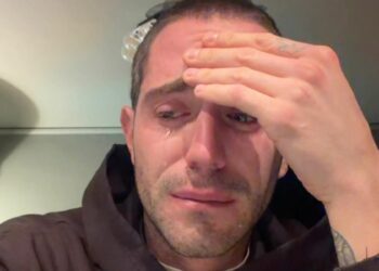 Tommaso Zorzi racconta in lacrime il difficile episodio vissuto Tommaso Zorzi racconta in lacrime il difficile episodio vissuto