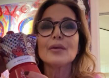 Barbara D'Urso mostra la sua collezione 'particolare'