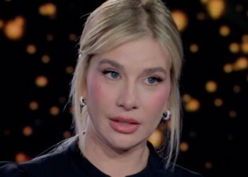 Clizia Incorvaia dopo gli attacchi ricevuti dalla moglie di Francesco Sarcina: ''Sono delle persone infelici, alla deriva e irrisolte''