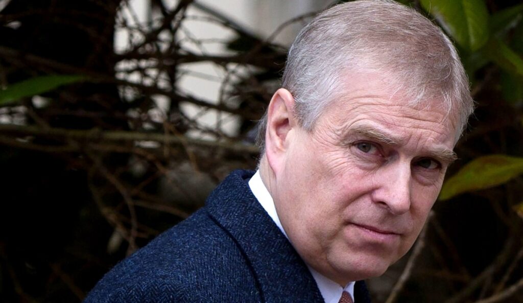 Clamoroso! Il principe Andrea arrestato dalla polizia britannica nel giorno del suo 66esimo compleanno Clamoroso! Il principe Andrea arrestato dalla polizia britannica nel giorno del suo 66esimo compleanno