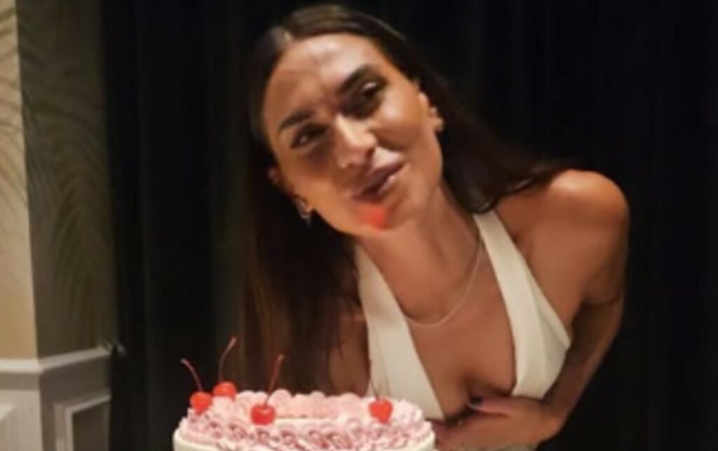 Melissa Satta compie 40 anni e festeggia con il compagno Carlo