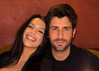 ''Record per me'': Antonella Fiordelisi festeggia 1 anno d’amore con Giulio Fratini ''Record per me'': Antonella Fiordelisi festeggia 1 anno d’amore con Giulio Fratini