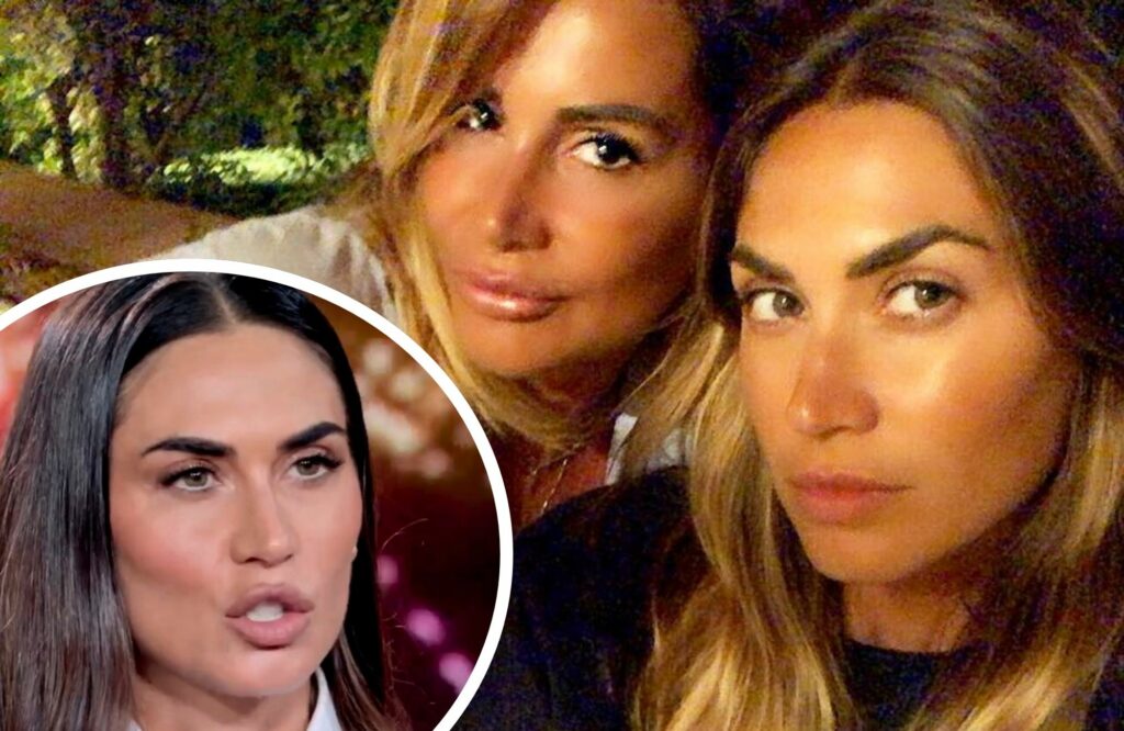 ''Abbiamo discusso e non ci siamo parlate per mesi'': Melissa Satta rivela cos’è successo con la migliore amica Simona Salvemini ''Abbiamo discusso e non ci siamo parlate per mesi'': Melissa Satta rivela cos’è successo con la migliore amica Simona Salvemini