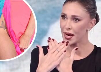 ''La farfalla si è un po’ allargata con le gravidanze'': Belen in diretta tv parla del suo famoso tatuaggio, Fazio colto di sorpresa ''La farfalla si è un po’ allargata con le gravidanze'': Belen in diretta tv parla del suo famoso tatuaggio, Fazio colto di sorpresa