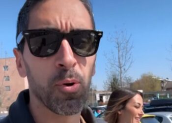 Giorgia Palmas prende in giro Filippo Magnini alle prese con gli 'acciacchi' Giorgia Palmas prende in giro Filippo Magnini alle prese con gli 'acciacchi'