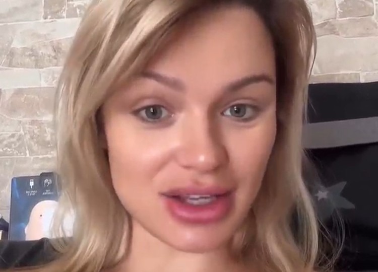 Mercedesz Henger stufa delle critiche dopo il parto