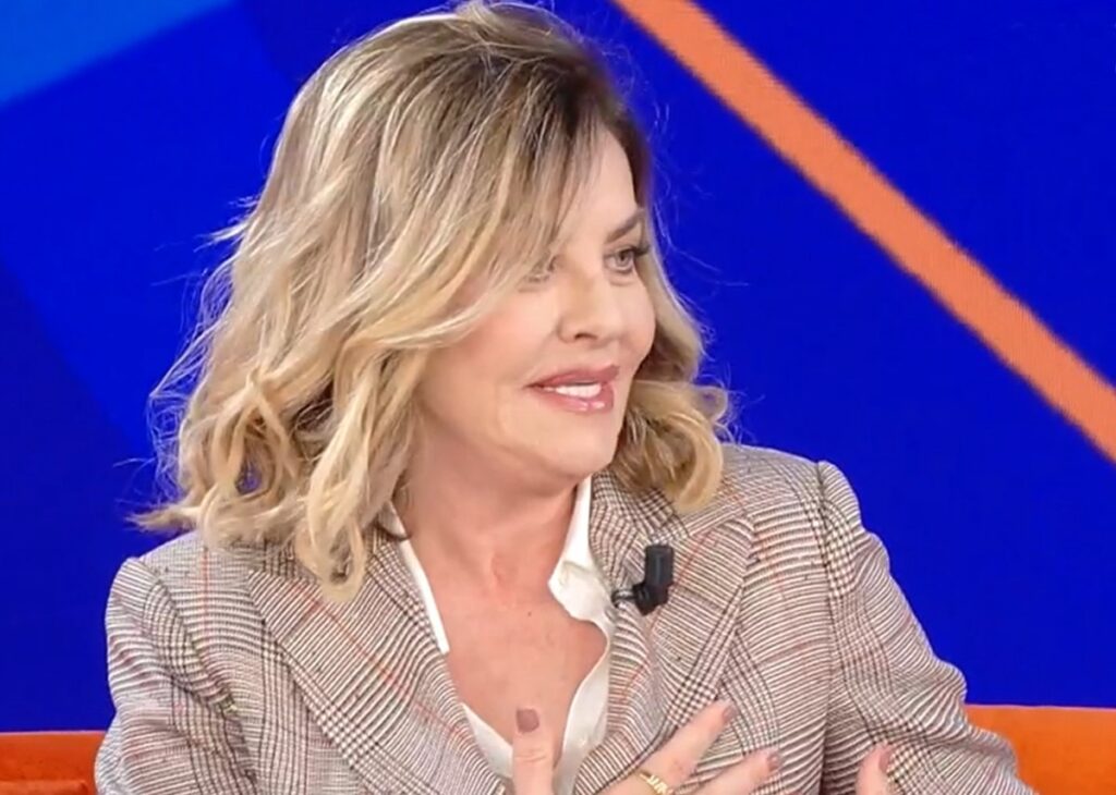 ''Ho rischiato grosso'': Eva Grimaldi in tv svela di essere stata operata d’urgenza per colpa di una protesi al seno ''Ho rischiato grosso'': Eva Grimaldi in tv svela di essere stata operata d’urgenza per colpa di una protesi al seno
