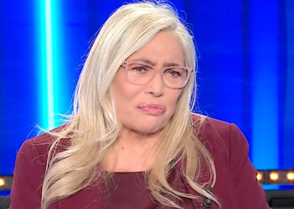 ''Ci eravamo allontanate, poi…'': Mara Venier in lacrime per la morte dell’amica Enrica Bonaccorti ''Ci eravamo allontanate, poi…'': Mara Venier in lacrime per la morte dell’amica Enrica Bonaccorti